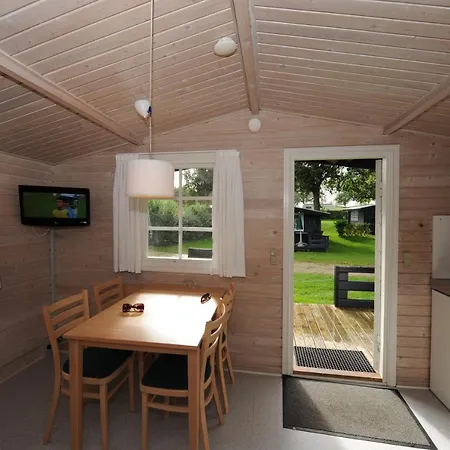 鲱鱼露营地 营地 *